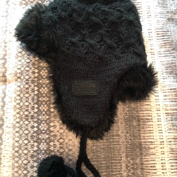 Hat - Picture 3 of 4